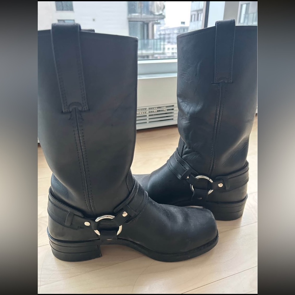 AUTHENTIC FRYE HARNESS BOOTS